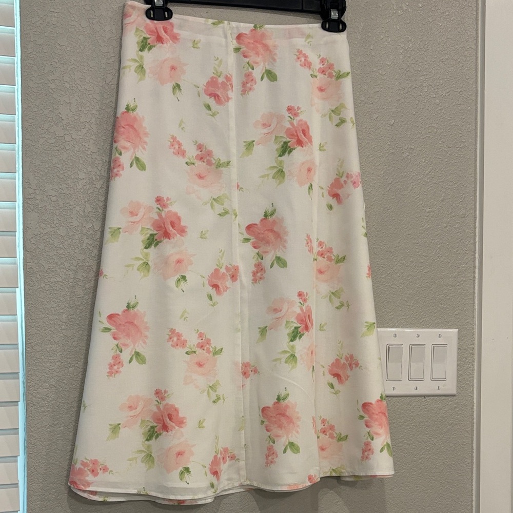 Emma James Floral A-Line skirt Pink and White w button down blouse. 100% cotton